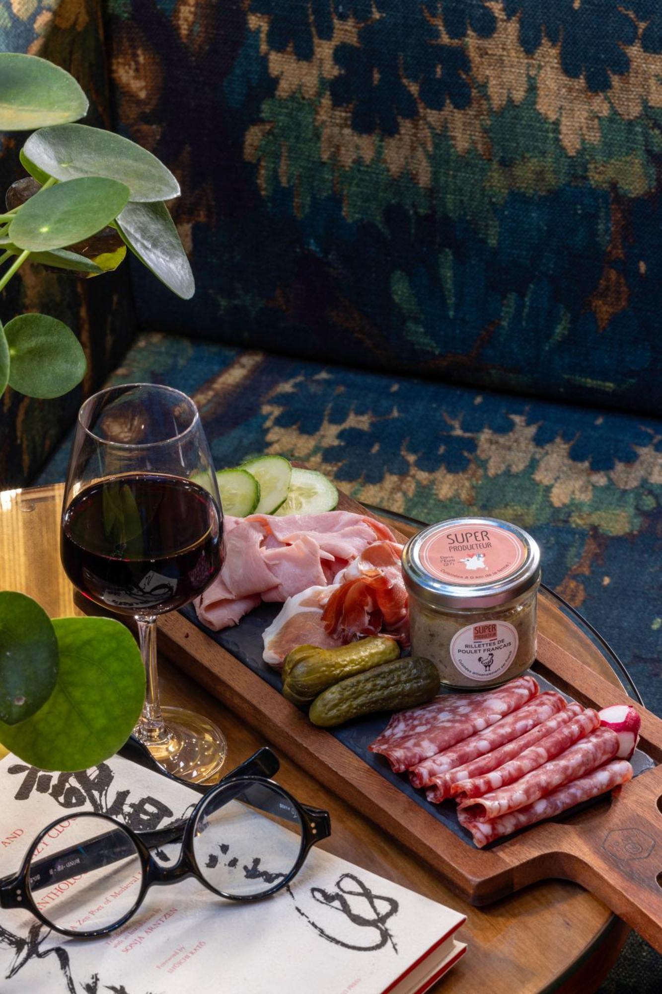 La Conversation Hotel 3*