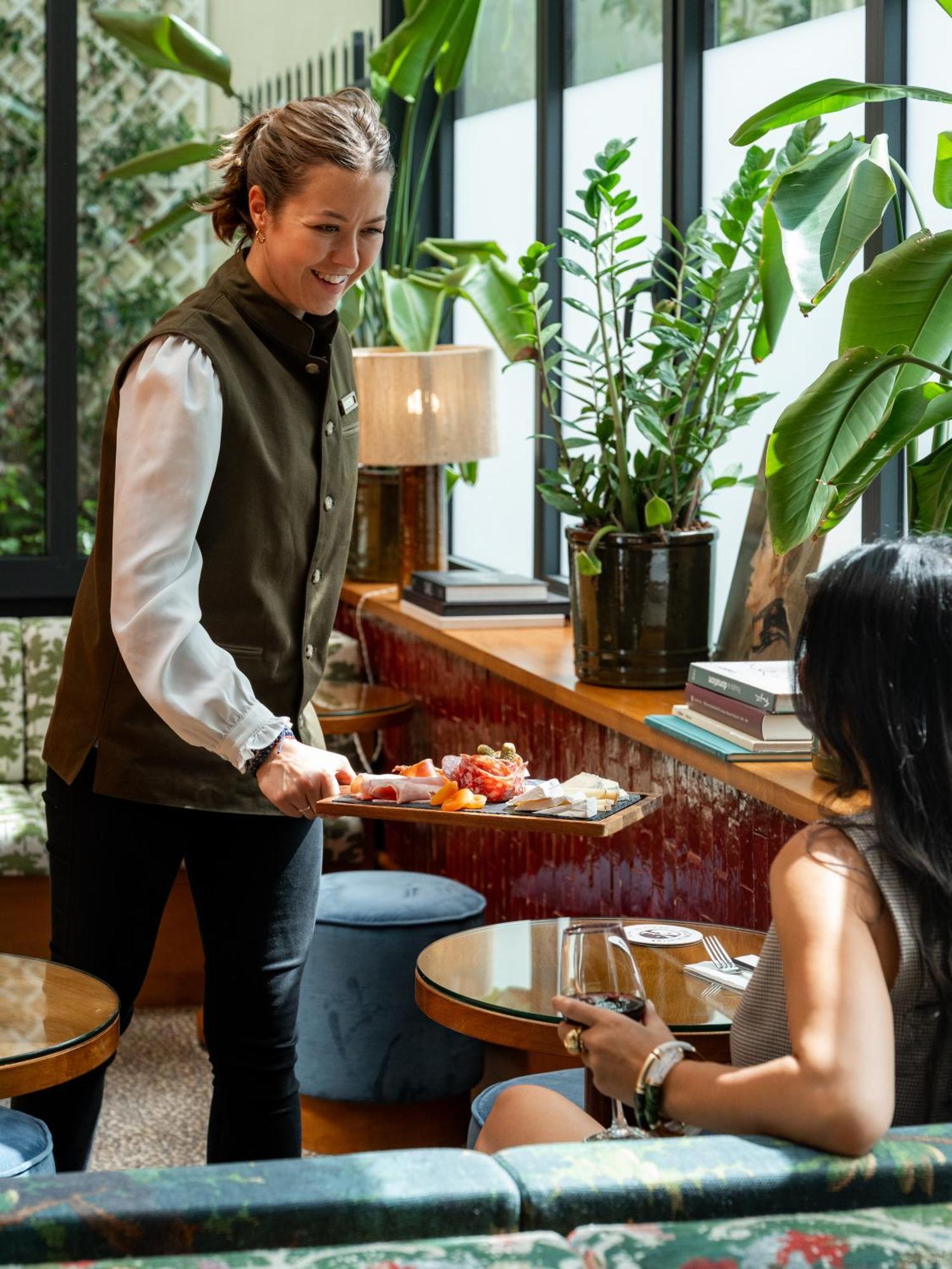 La Conversation Hotel 3*