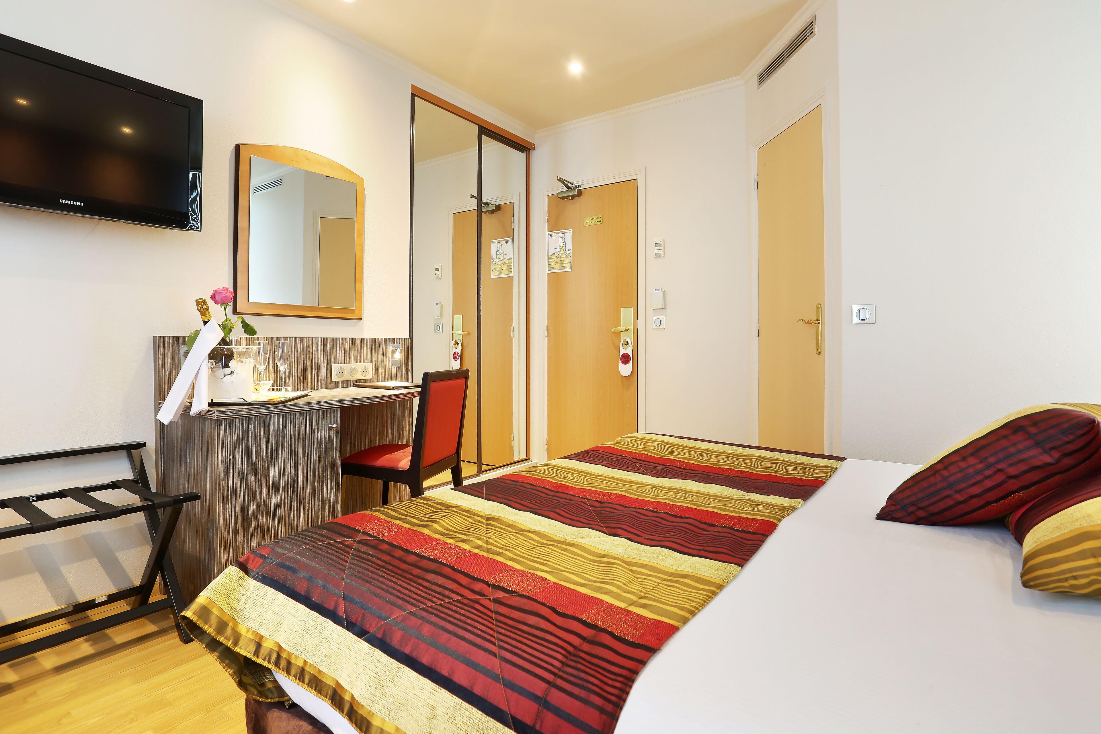 La Conversation 3* Paris